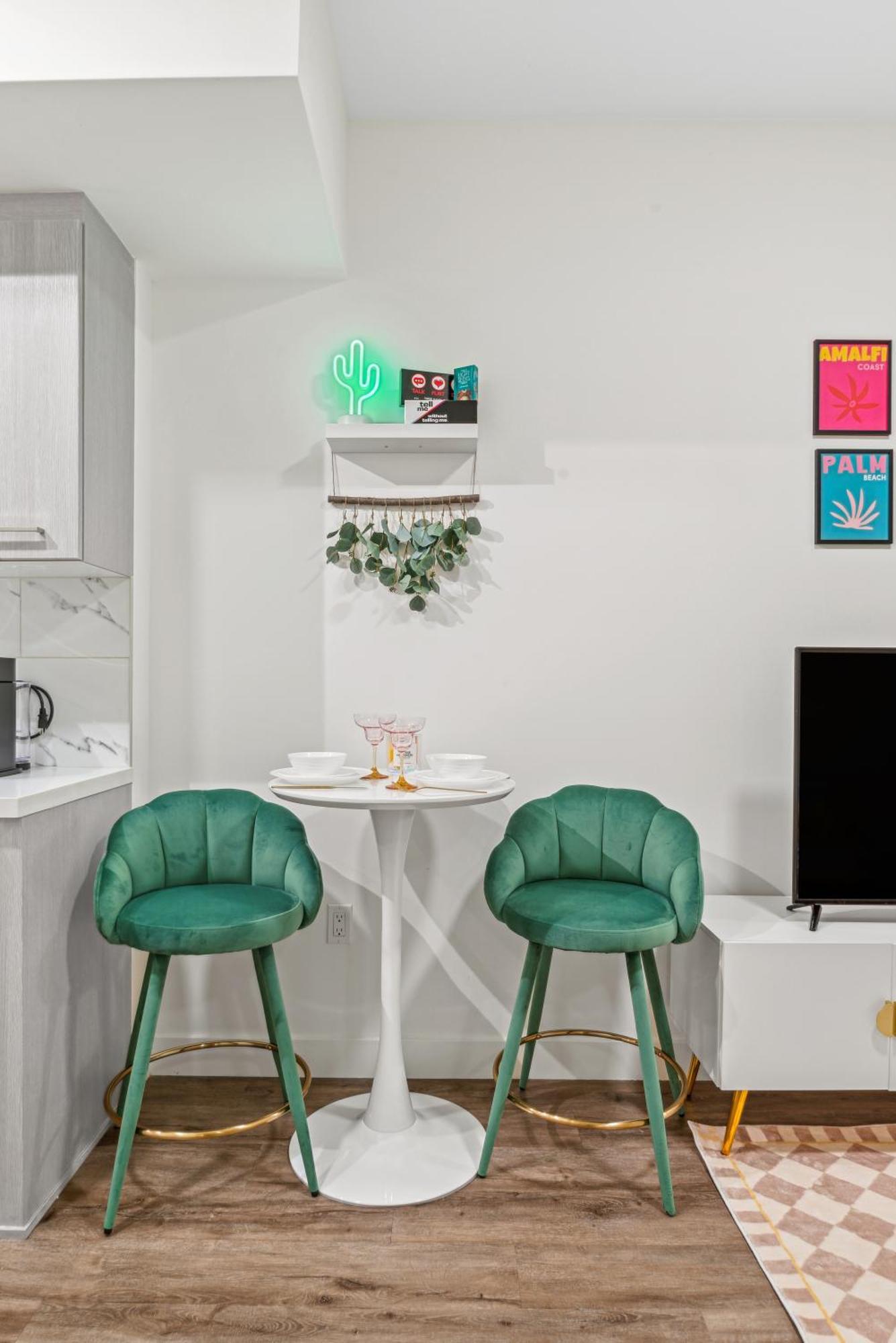Apartamento Stylish In Sm W Free Parking And Pool *